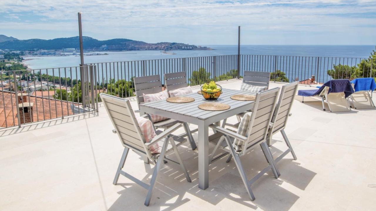 Sea View * Bar