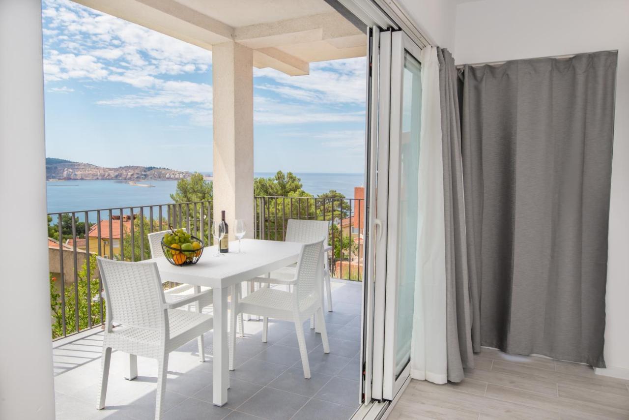 Apartment Sea View *