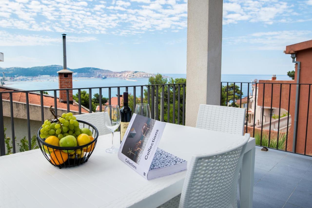 Apartment Sea View *